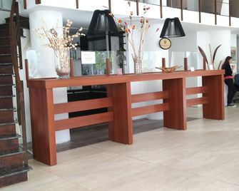 Calfucura Apart Hotel - Santa Rosa - Front desk