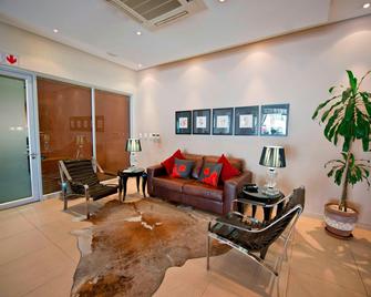 Protea Hotel by Marriott Windhoek Furstenhof - Windhoek - Sala de estar