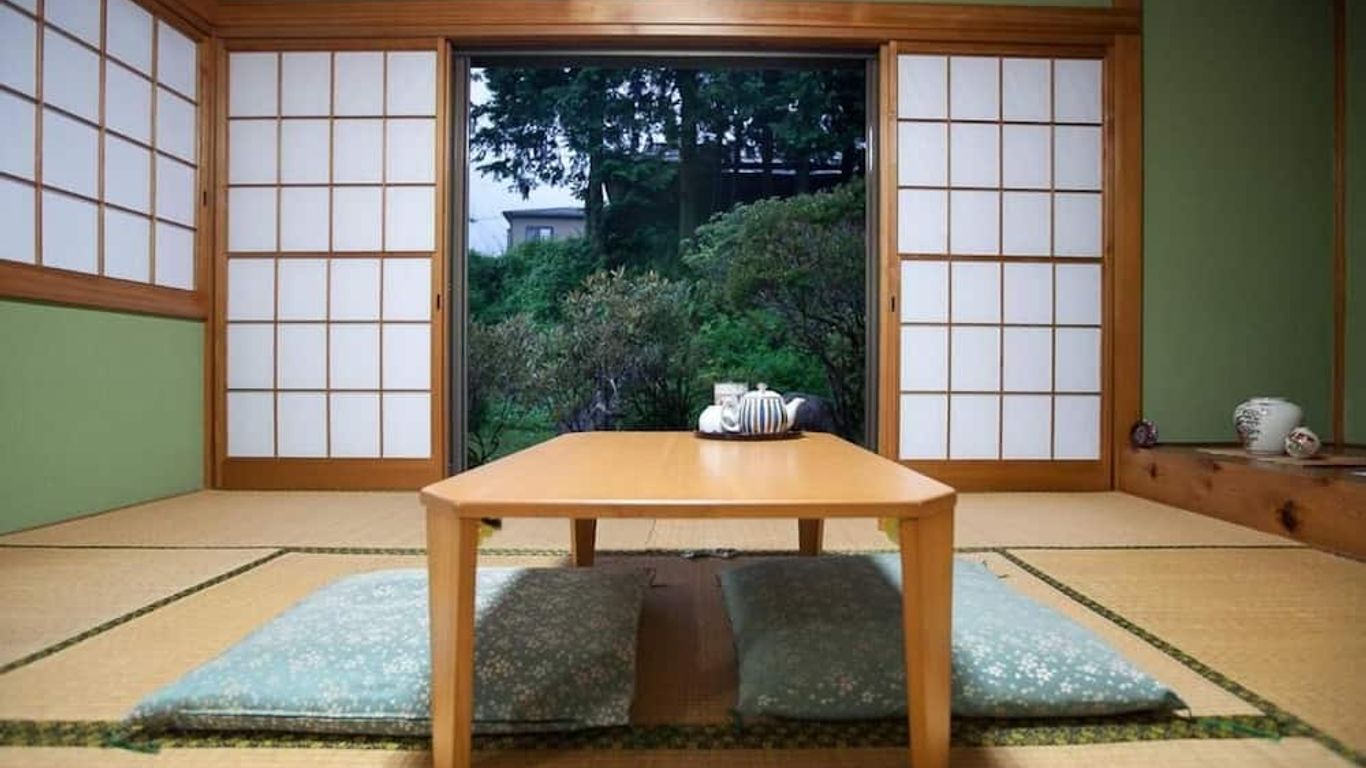 ستاي نيكو جست هاوس – هوستل