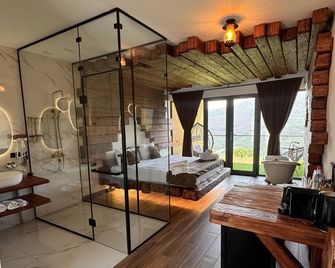 Lost in Sky - Yenokavan - Habitación