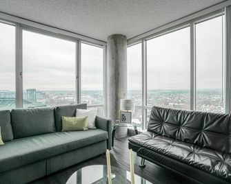 2BR Furnished Apartment in Baltimore Downtown apts - Baltimore - Living room