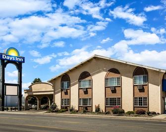 Days Inn by Wyndham Yakima - Yakima - Rakennus