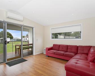 Portland Holiday Village - Portland - Living room
