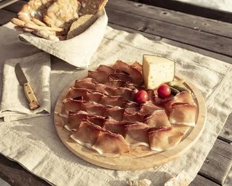 Das Bergland - Vital & Activity - San Leonardo in Passiria - Food