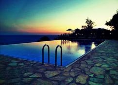 Olive Garden Kabak - Uzunyurt - Pool