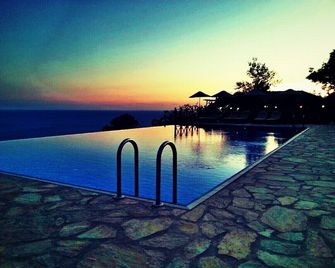 Olive Garden Kabak - Uzunyurt - Pool