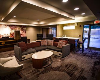Courtyard by Marriott Memphis East/Bill Morris Parkway - Memphis - Lounge