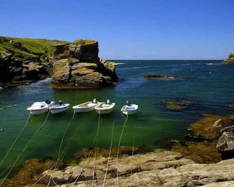 Pretty fisherman house 5 minutes from the beautiful beaches - Groix - Plage