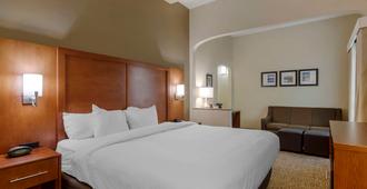 Comfort Suites Columbus State University Area - Columbus - Bedroom