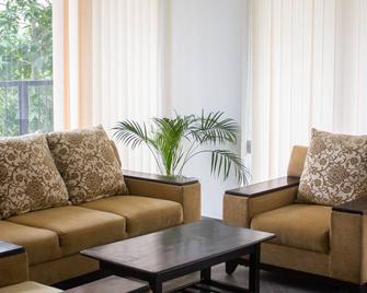 Catalyst Suites - Bengaluru - Living room