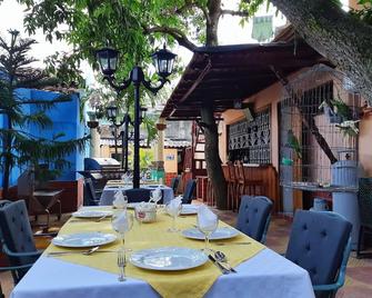 Hostal Buena Vista - Santa Clara - Innenhof