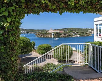Hotel Agamenón - Es Castell - Balcony