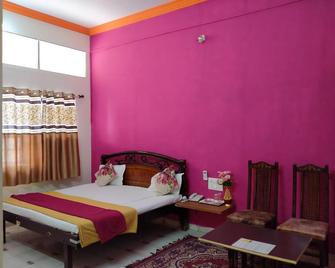 Grand Galaxy Hotel Krishna - Nashik - Bedroom