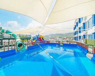 November Kids & Spa - Gyeongju - Pool