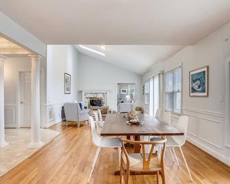 Kent Island Waterfront | Pool | Outdoor Dining | Stunning View | Private Dock - Grasonville - Essbereich