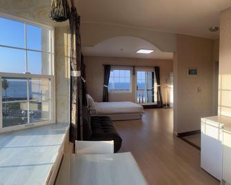 Grim Resort - Ciudad de Jeju - Habitación
