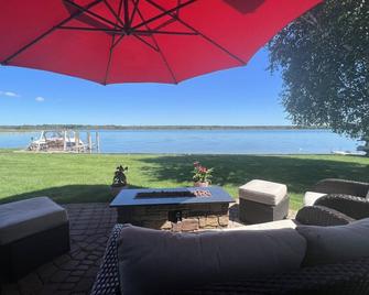Riverside Retreat, sit back and relax - Sault Ste. Marie - Patio