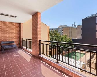 Camperdown Cozy Corner 5 - Sídney - Balcón