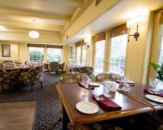 Royal Scot Hotel & Suites, Trademark Collection by Wyndham - Victoria - Restaurant