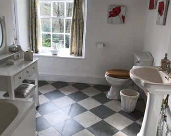 Park Farmhouse - Bodmin