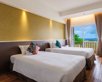 Sunset Beach Hotel - Chatan - Habitación