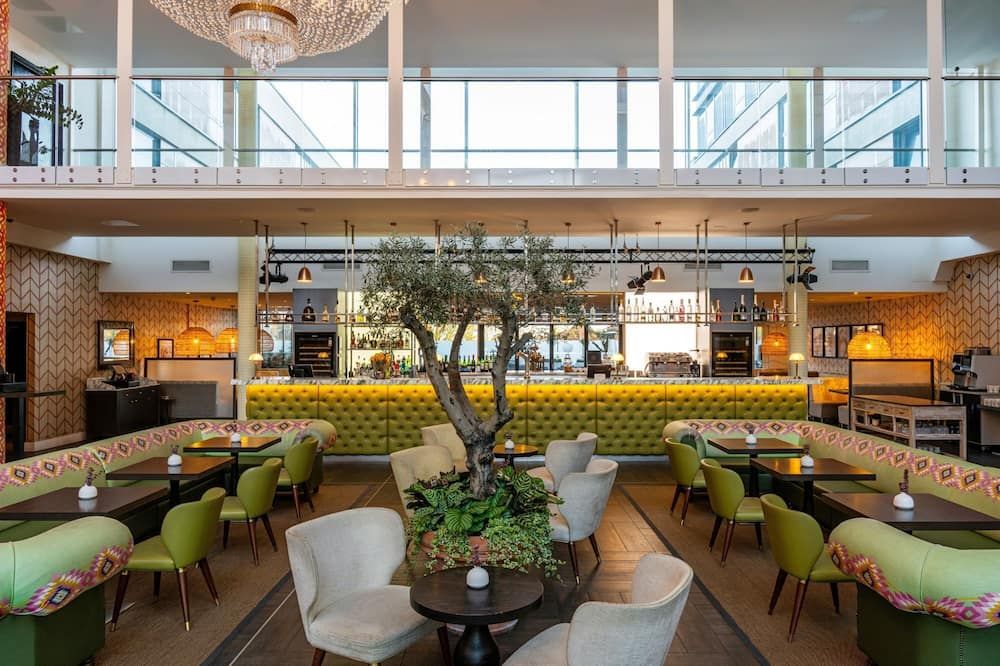 Guildford Harbour Hotel