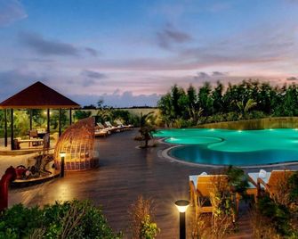 The Fern Sattva Resort, Dwarka - Dwārka - Pool