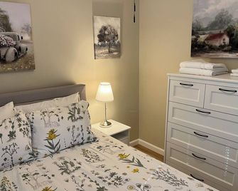 Wilson Two Bedroom House in Historic Lov - Loveland - Bedroom