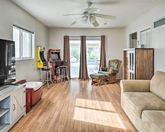 Sun-Dappled AZ Abode w/ River & Mtn Views! - Parker