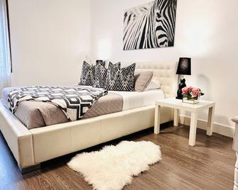 Downtown Suite in Cap Hill ! - Denver - Wohnzimmer