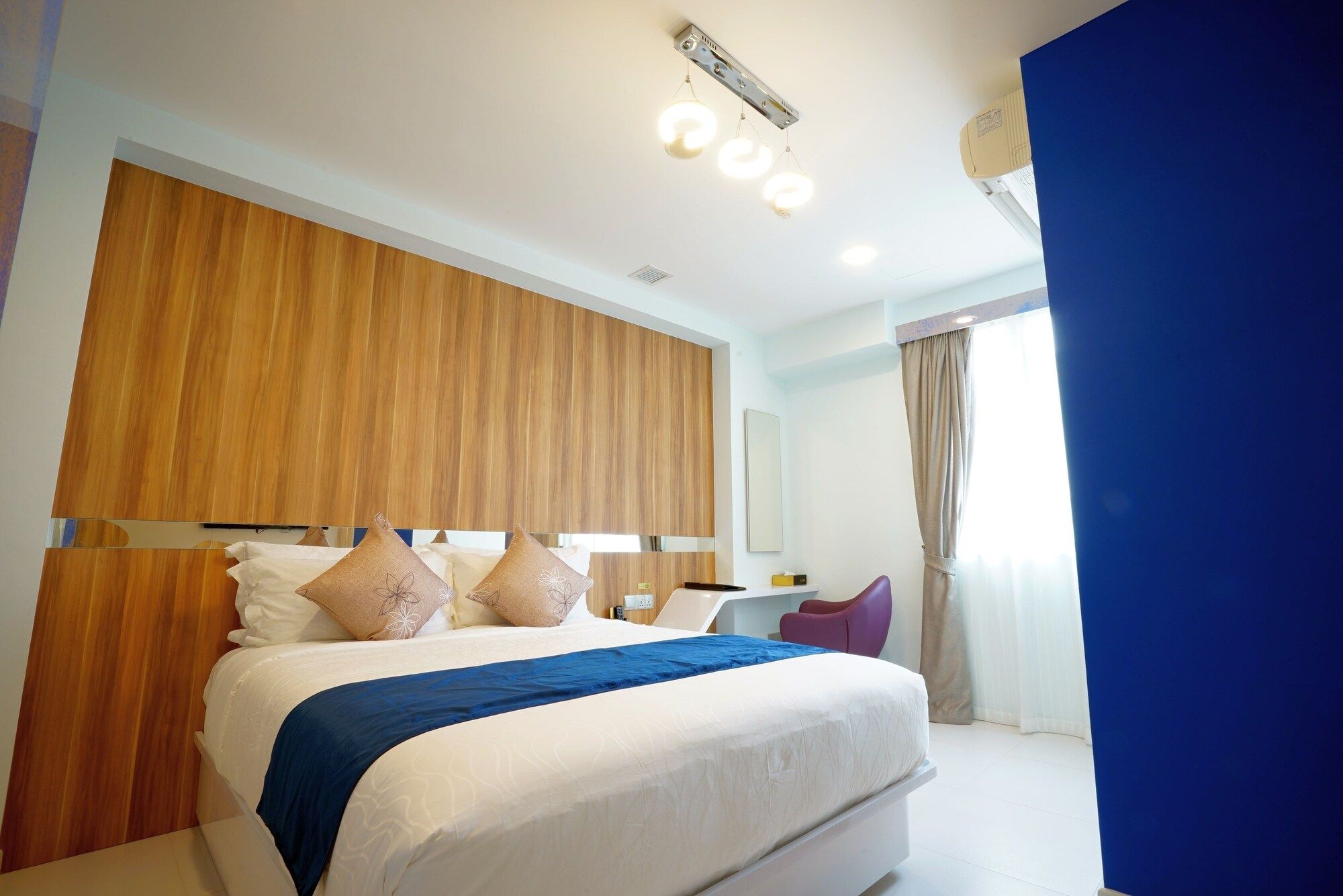 Five/6 Hotel Splendour thumbnail 2