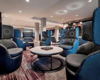 Courtyard by Marriott Schenectady at Mohawk Harbor - Schenectady - Area lounge