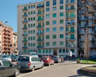 Apartment Near Corso Buenos Aires, Milano Central - Milan - Building