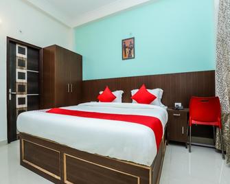 OYO 29022 Golden Imperial - Greater Noida - Slaapkamer