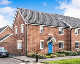 Lakeside-Dakota 3bed house 2bath parking M27 J5 Southampton Airport sleeps 6 - Eastleigh - Building