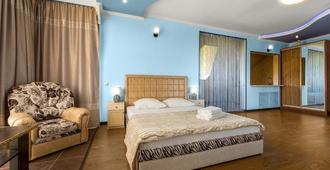 Guest House Versal - Petropavlovsk-Kamchats - Bedroom