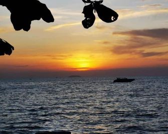 Beach Gallery House - Pattaya - Outdoor view