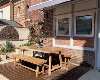 Vives les vacances - Arques-la-Bataille - Патіо