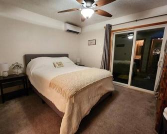 Tioga Townhouse - Union Dale - Habitación