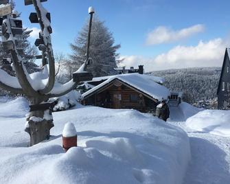 Modern vacation apartment for two - Klingenthal - Außenansicht