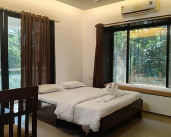 The Grantley Hotel - Alibag - Bedroom
