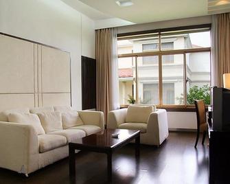 Nanjing Daji Hot Spring Resort - Nanjing - Living room