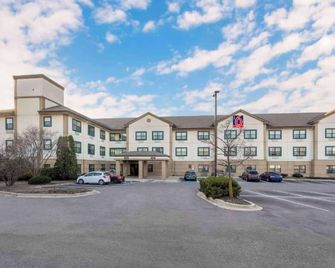 Studio 6 Extended Stay Chicago Lisle Il - Lisle - Building