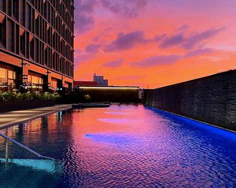 Hotel Collective - Naha - Pool
