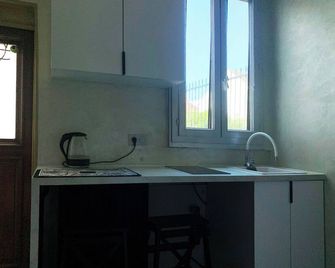 Charming Modern Apartment with Garden View - Les Vallées District, Near Paris - Colombes - Küche