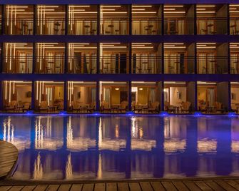 Mandala Beach Hotel - Ubatuba - Zwembad