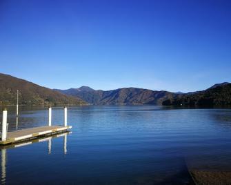 Funky Lodge - Kahuroa House - Moetapu Bay - Pool