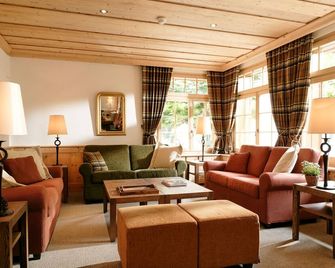 Hotel Alpenrose Wengen - לאוטרברונן - טרקלין