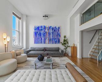 Belvedere by Rove | Duplex w/Shared Amenities - Nueva York - Sala de estar
