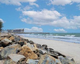 Beach apartment 10/22 esplanade sea-views - Glenelg North - Beach